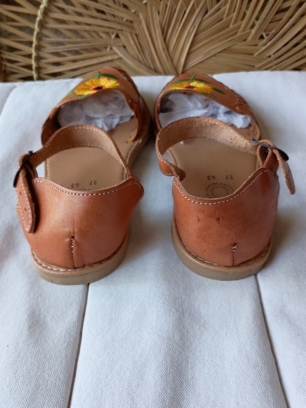 Cemoons Women's Brown Leather Sandals with Yellow Sunflower Embroidery_10 - Picture 5 of 9